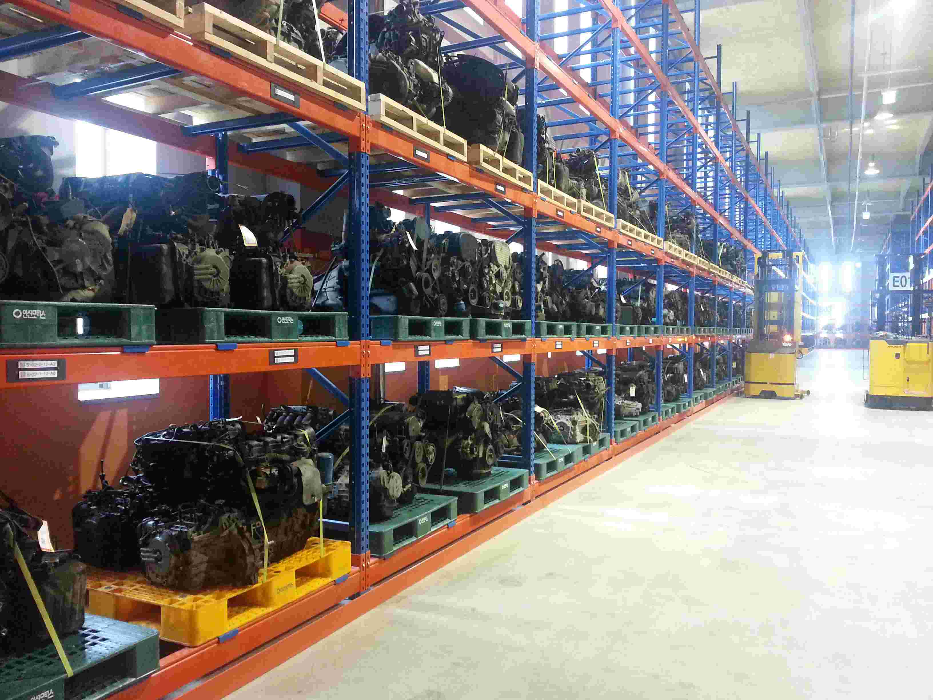 이미지: 부품 및 물류센터