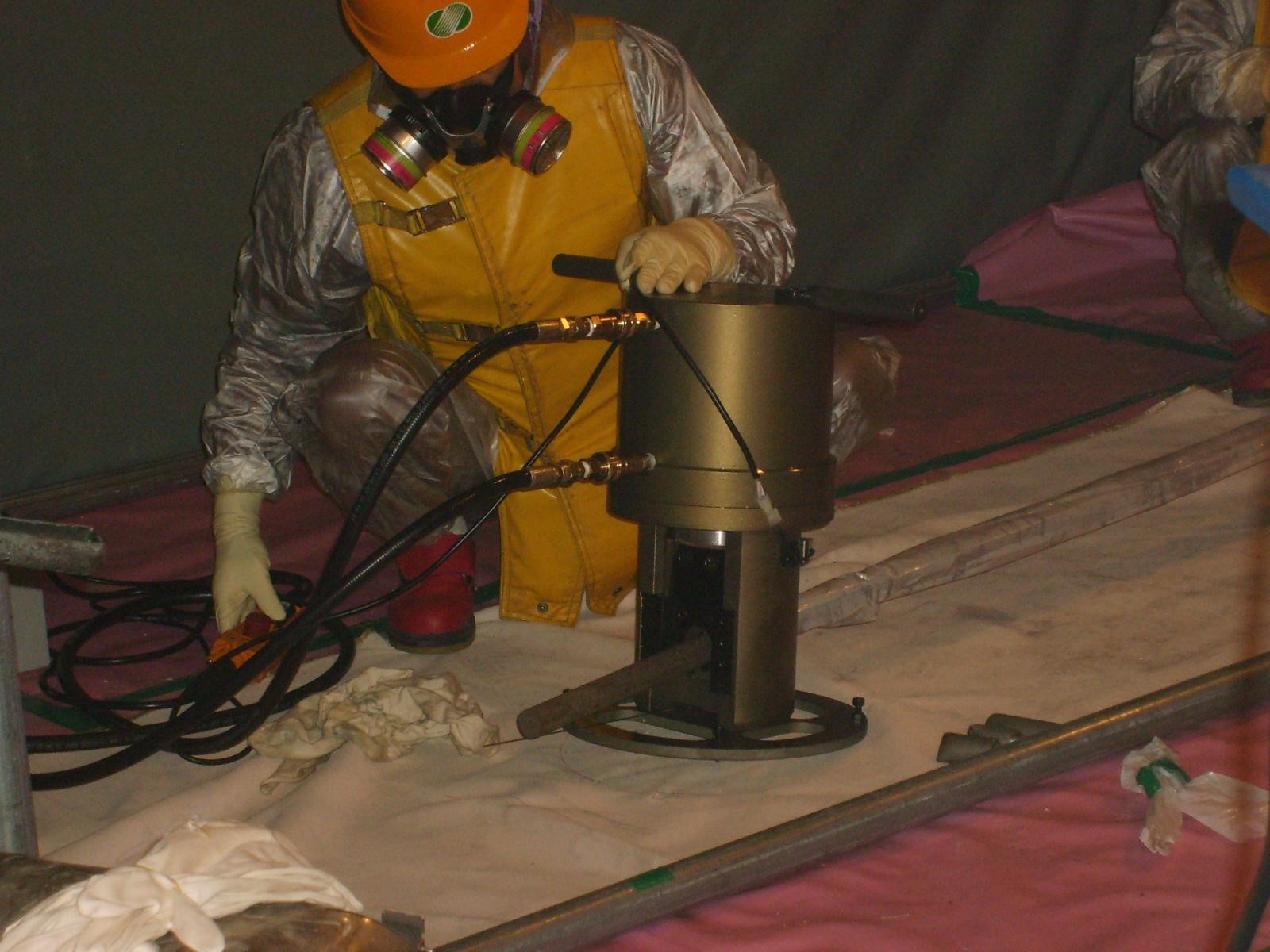 이미지: 원자력발전소내 방사선 작업 종사자 내,외부 오염방지