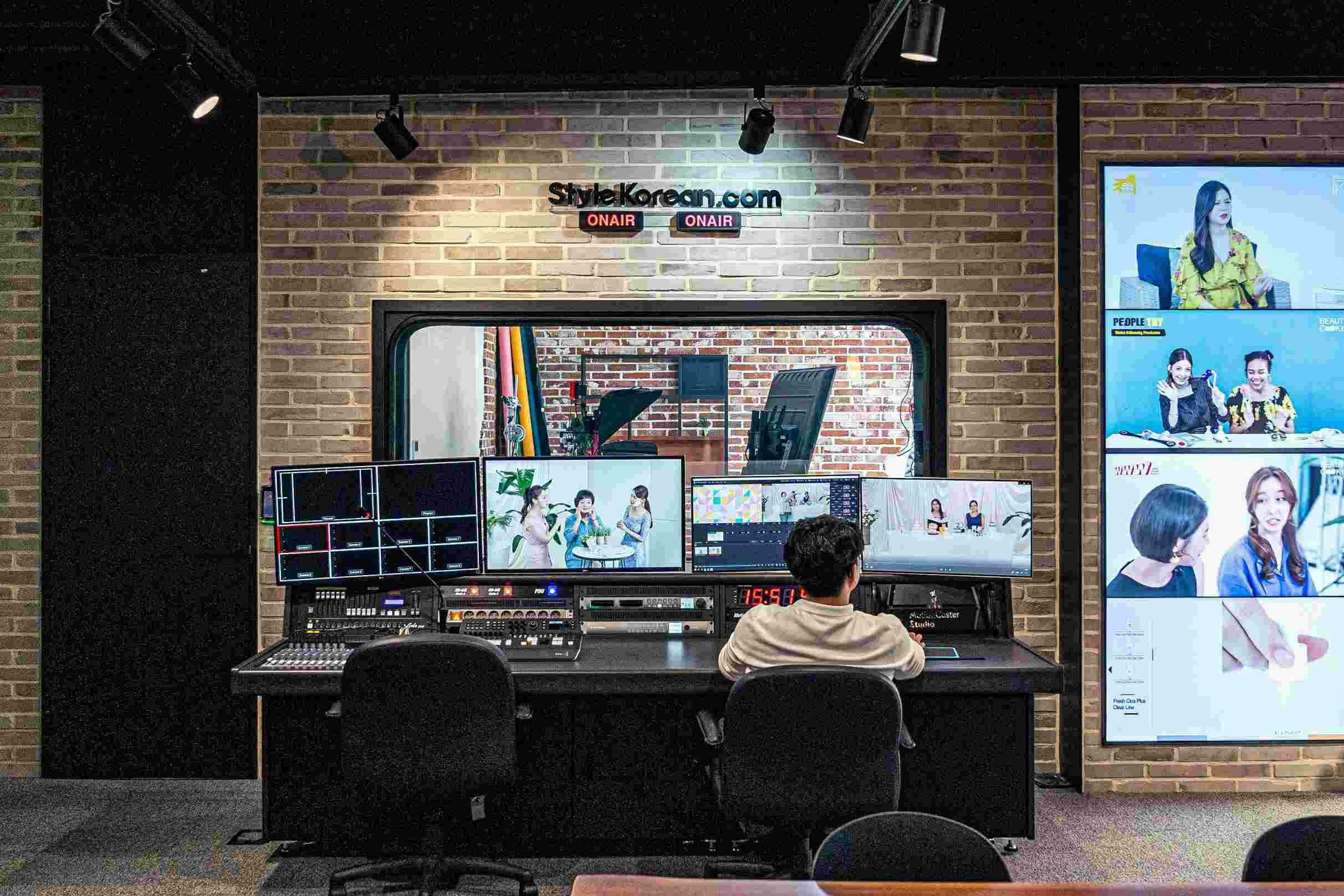 이미지: 실리콘투 스튜디오