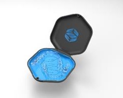 이미지: 보관케이스에 있는 Serafin Clear Aligner